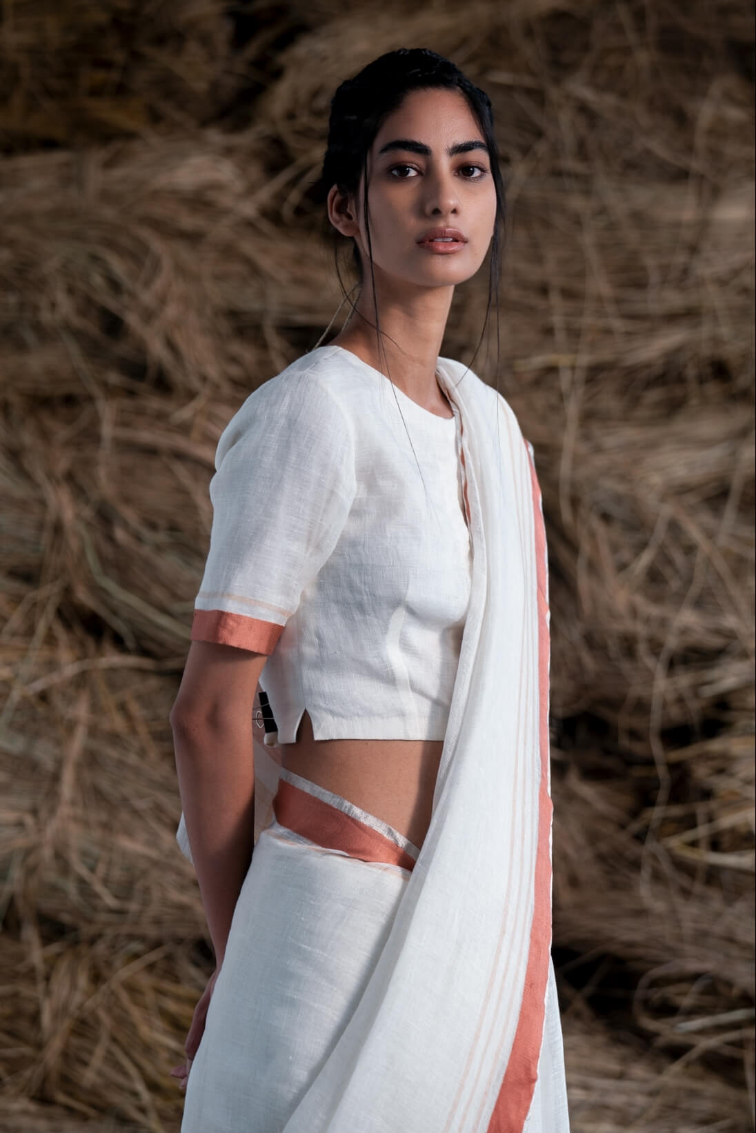 23)Satin border linen Sari_b